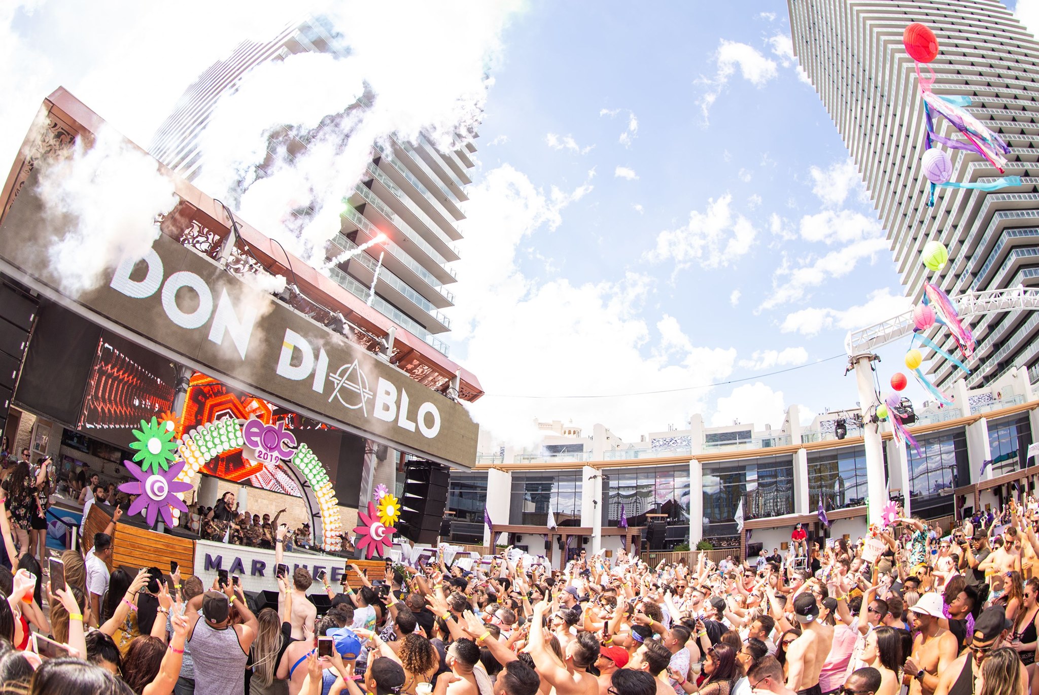 las vegas marquee dayclub dj concert pool party