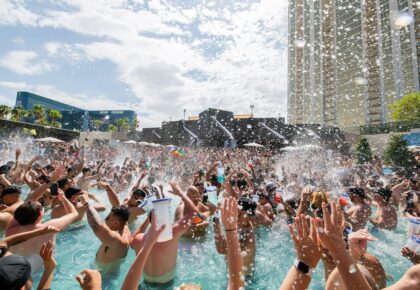 las vegas pool party at wet republic ultra pool