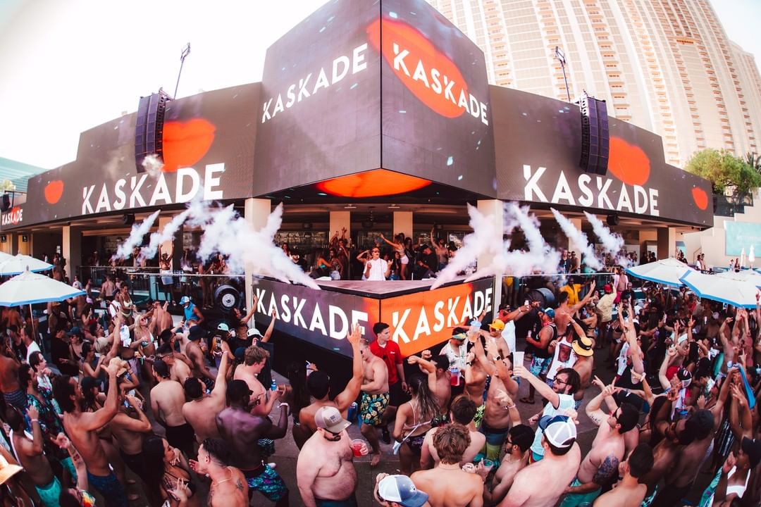 las vegas wet republic ultra pool at mgm grand featuring kaskade