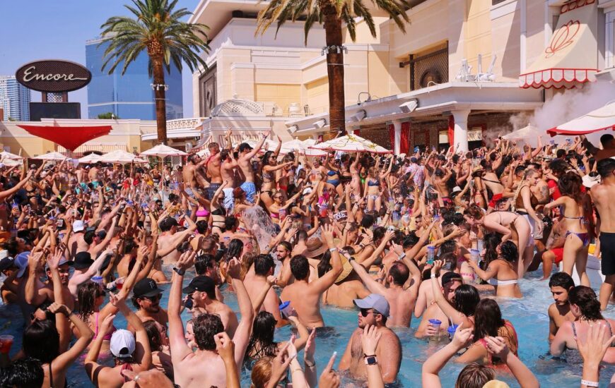 vegas pool party at encore beach club wynn resort