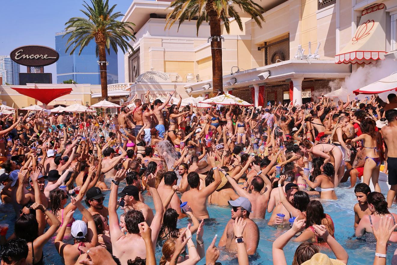 vegas pool party at encore beach club wynn resort