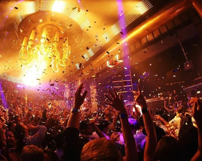 las-vegas-xs-nightclub-lounge-at-the-wynn-thumbnail-700x560 las vegas xs nightclub lounge at the wynn